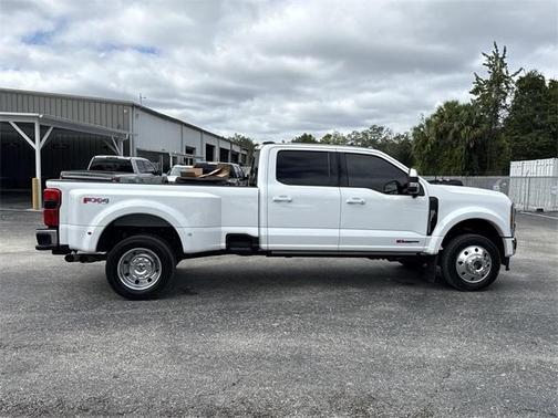 2023 Ford F-450 Lariat