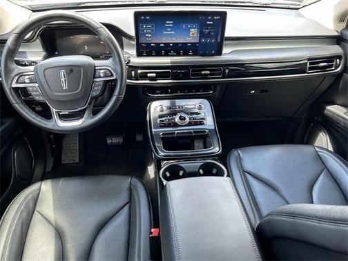 2022 Lincoln Nautilus Standard