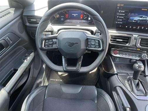 2025 Ford Mustang Dark Horse