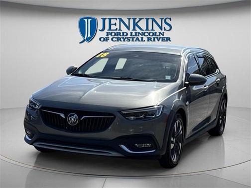 2018 Buick Regal TourX Essence