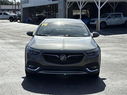 2018 Buick Regal TourX Essence
