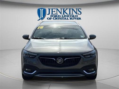 2018 Buick Regal TourX Essence