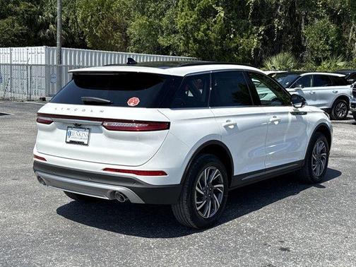2025 Lincoln Corsair Premiere