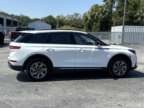 2025 Lincoln Corsair Premiere