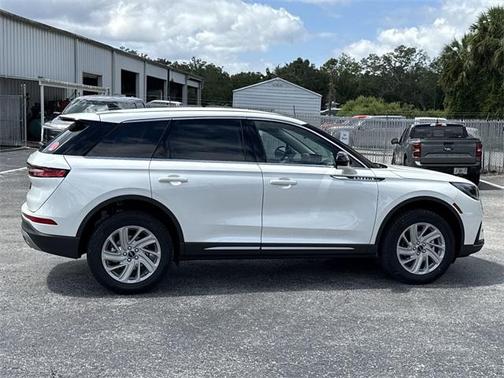 2025 Lincoln Corsair Premiere