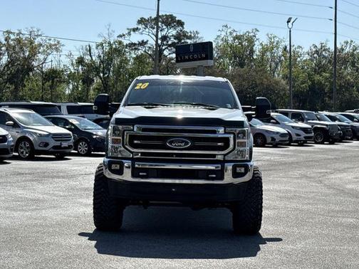 Oxford White 2020 Ford F-250 Lariat
