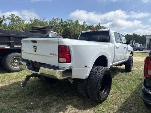 Bright White Clearcoat 2017 RAM 3500 SLT