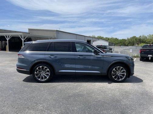 2025 Lincoln Aviator Premiere