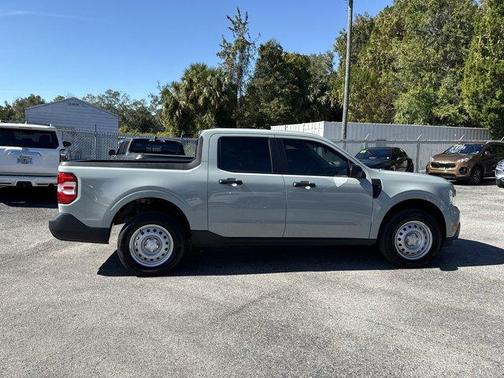 2024 Ford Maverick XL