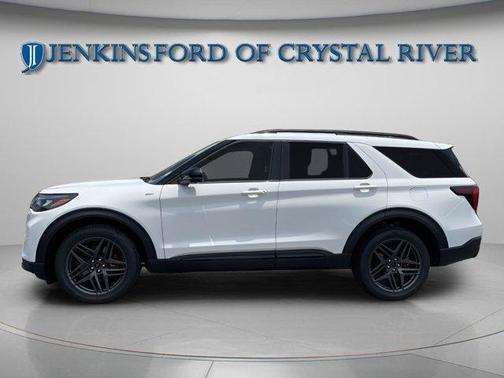 Star White 2025 Ford Explorer ST-Line