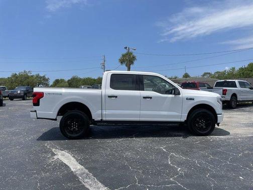 2025 Ford F-150 Lightning XLT