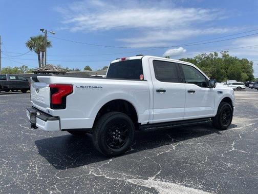 2025 Ford F-150 Lightning XLT