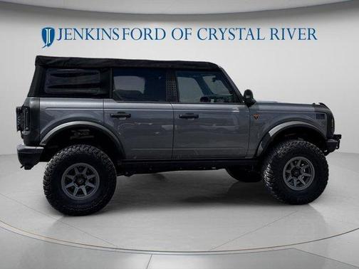 Carbonized Gray Metallic 2021 Ford Bronco Badlands