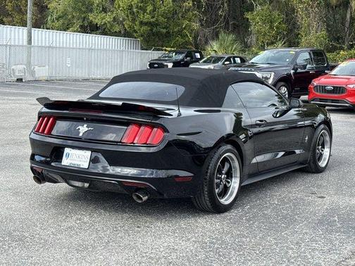 2017 Ford Mustang V6