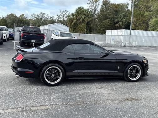 2017 Ford Mustang V6