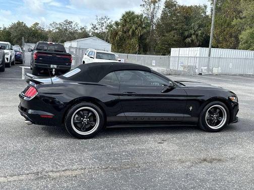 2017 Ford Mustang V6