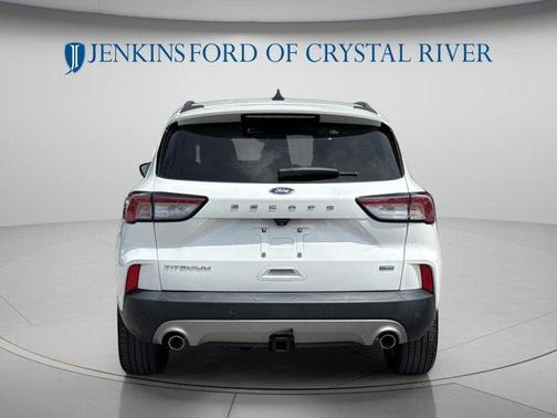 White Metallic 2022 Ford Escape Titanium Hybrid
