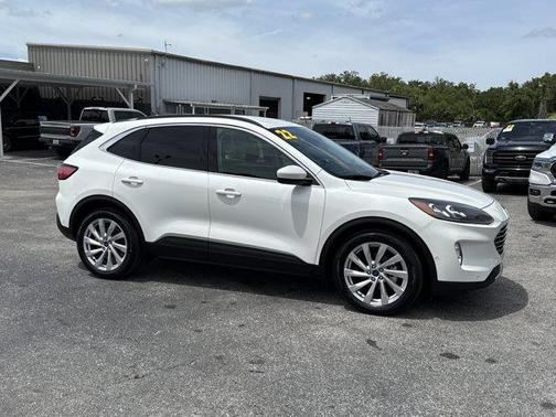 White Metallic 2022 Ford Escape Titanium Hybrid