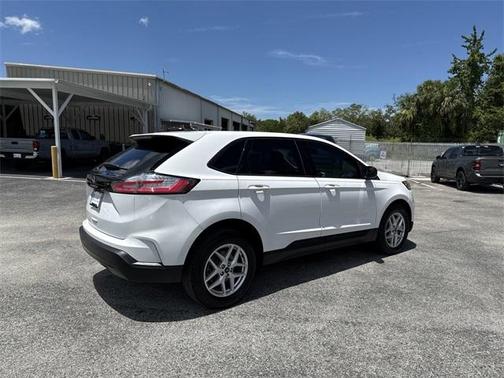 2021 Ford Edge SE