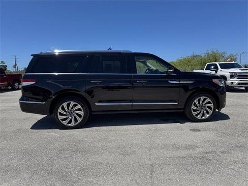 2024 Lincoln Navigator L Reserve