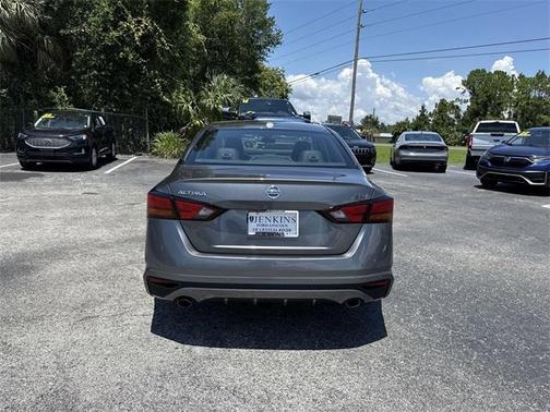 2021 Nissan Altima 2.5 SR