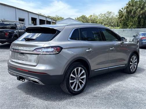 2019 Lincoln Nautilus Select