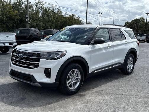 2025 Ford Explorer Active