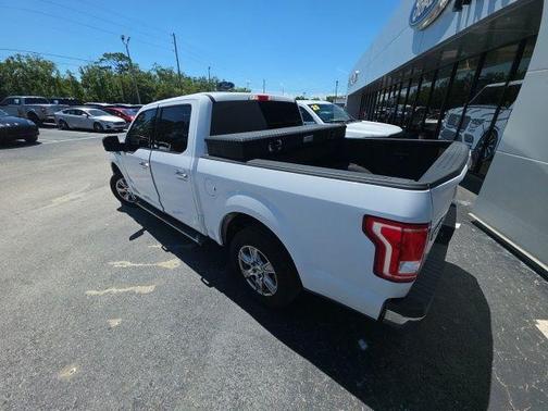 Oxford White 2017 Ford F-150 XLT
