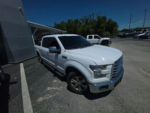 Oxford White 2017 Ford F-150 XLT