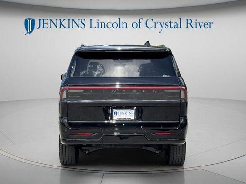 Infinite Black Metallic 2026 Lincoln Navigator Reserve