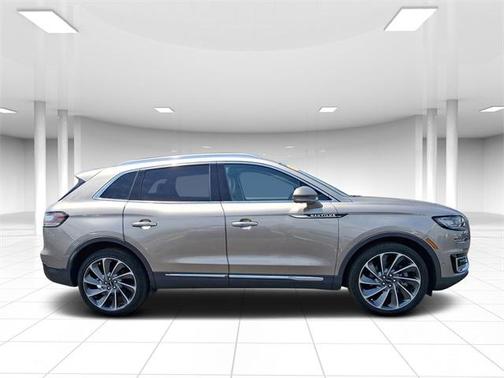2020 Lincoln Nautilus Reserve