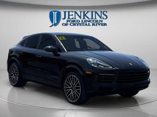 Jet Black Metallic 2022 Porsche Cayenne