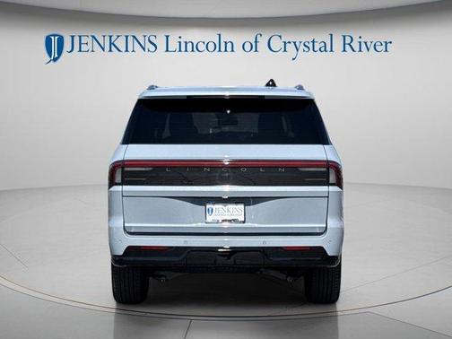 Gray Mist Metallic 2026 Lincoln Navigator L Reserve