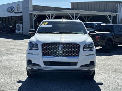 2024 Lincoln Navigator Premiere