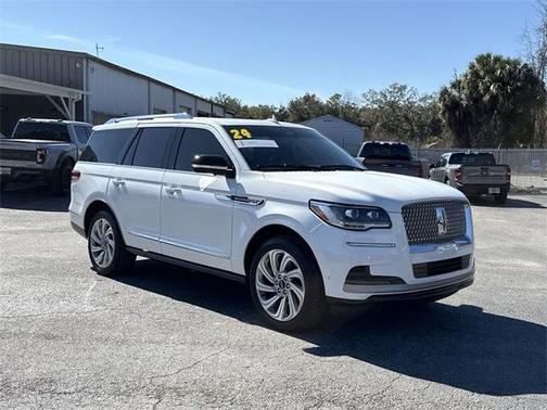 2024 Lincoln Navigator Premiere