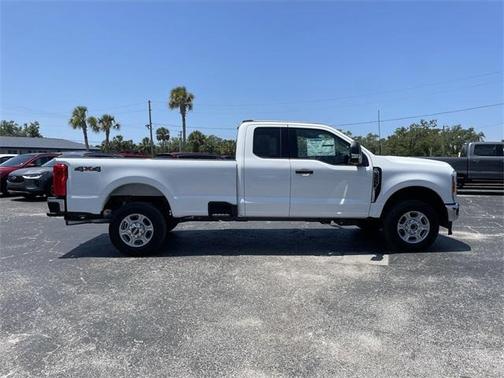2025 Ford F-350 XLT