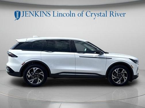 White Platinum Clearcoat Metallic 2026 Lincoln Nautilus Premiere