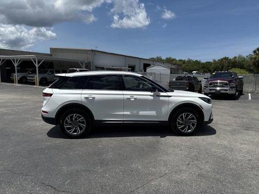 2025 Lincoln Corsair Premiere