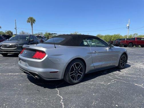 2022 Ford Mustang EcoBoost Premium