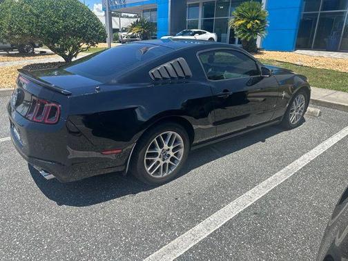 Black 2014 Ford Mustang V6 Premium