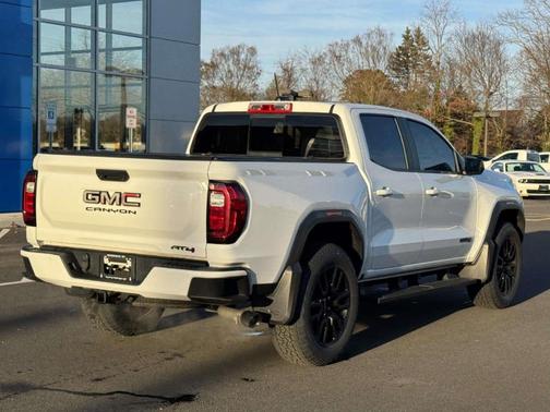 2023 GMC Canyon AT4