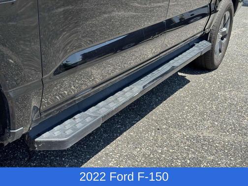 2022 Ford F-150 Lightning LARIAT