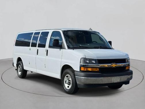 2019 Chevrolet Express 3500 LT