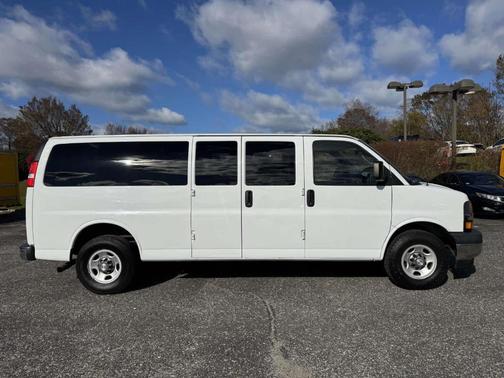 2019 Chevrolet Express 3500 LT