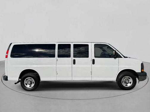 2019 Chevrolet Express 3500 LT