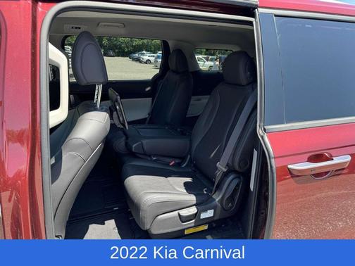 2022 Kia Carnival SX
