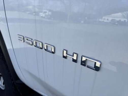 2024 Chevrolet Silverado 3500 WT