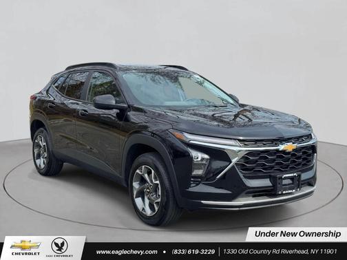 Mosaic Black Metallic 2024 Chevrolet Trax LT