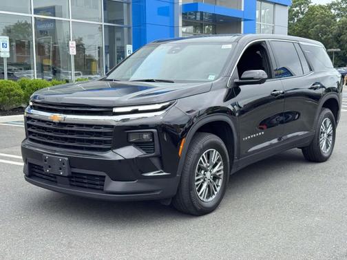 Mosaic Black Metallic 2024 Chevrolet Traverse LS