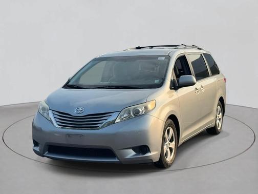 2015 Toyota Sienna LE